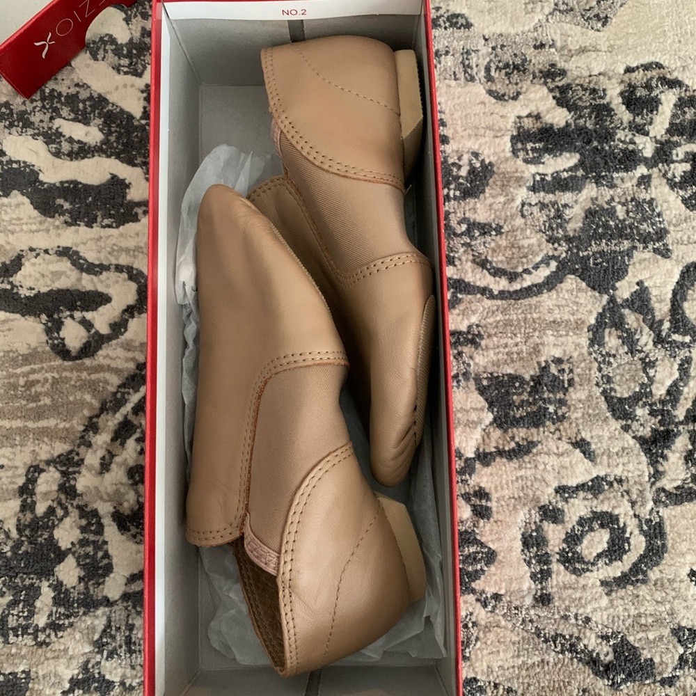 Kids capezio jazz shoes